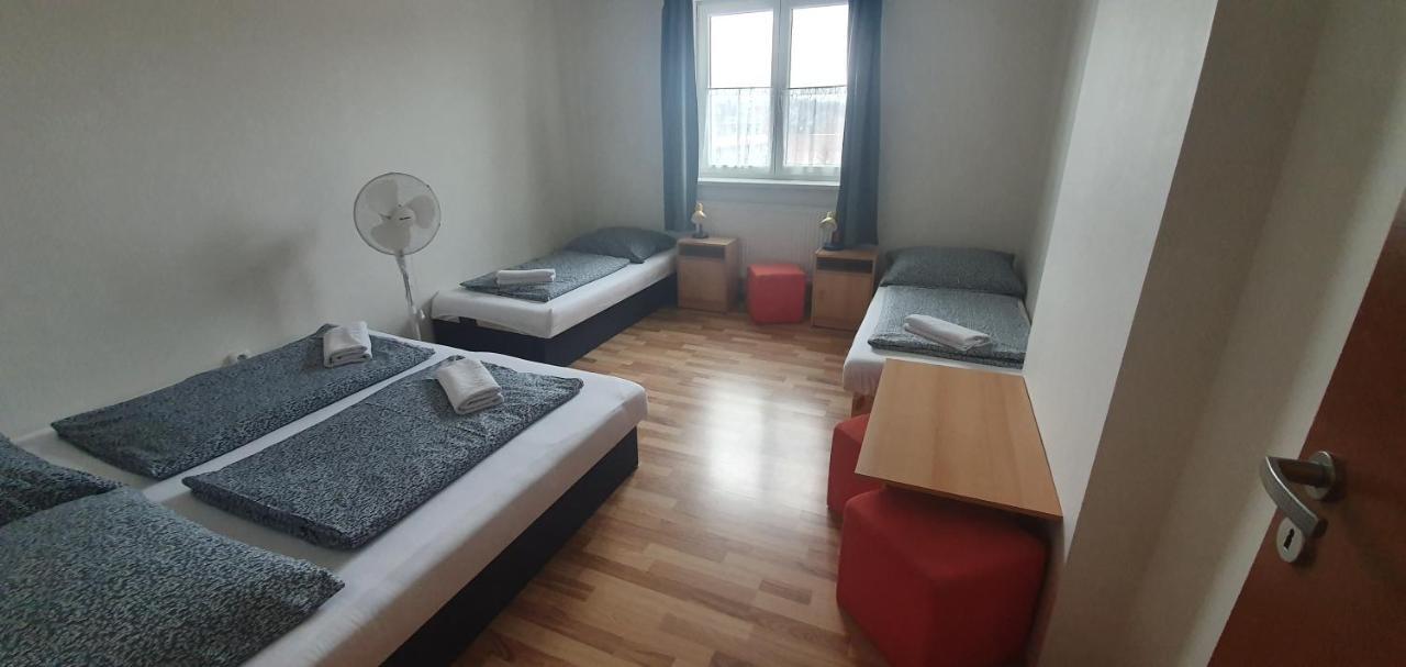 Hotel Pod Vinici Mikulov Esterno foto