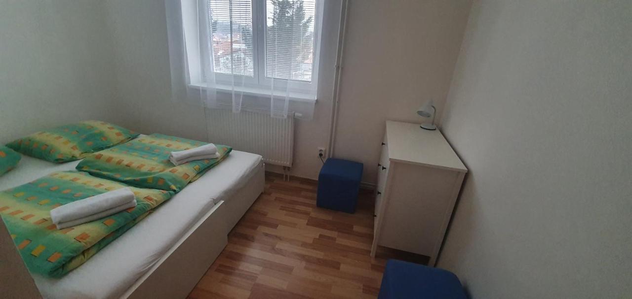 Hotel Pod Vinici Mikulov Esterno foto